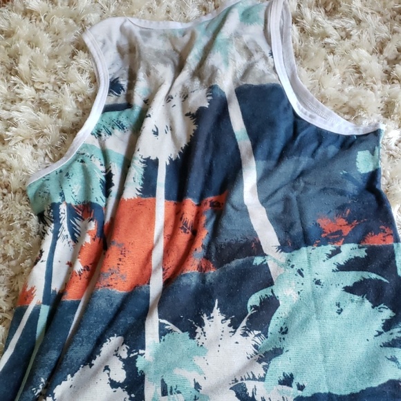 Into the am tank top - Picture 3 of 3